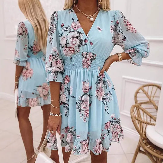 Vestido de menina evasé com decote em V, folho na base e estampado floral