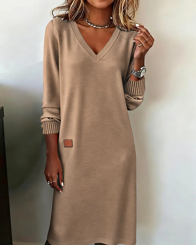 Vestido camisola com decote em V da moda