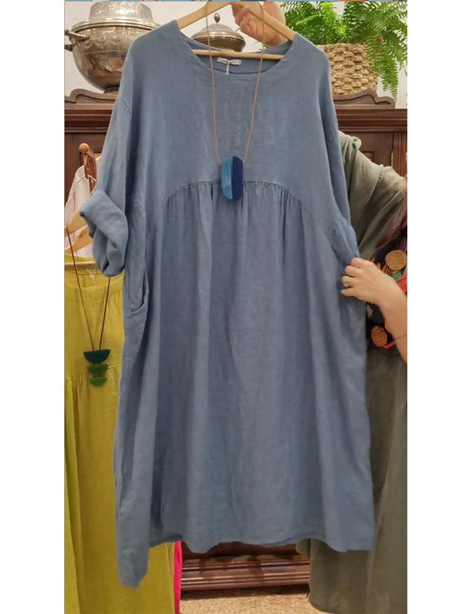 Vestido de mulher em algodão e linho com bolso solto