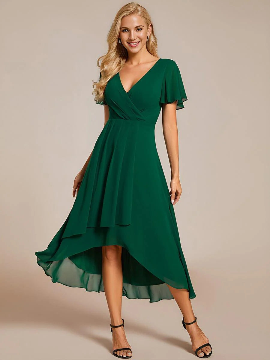 Vestido de menina com mangas franzidas e decote em V plissado