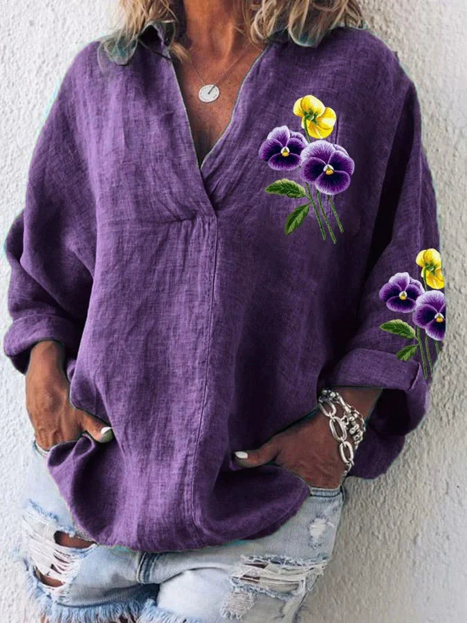 Camisa casual para mulher roxa com decote em V e motivo floral