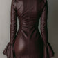 Vestido retro com punhos largos e gola com fecho