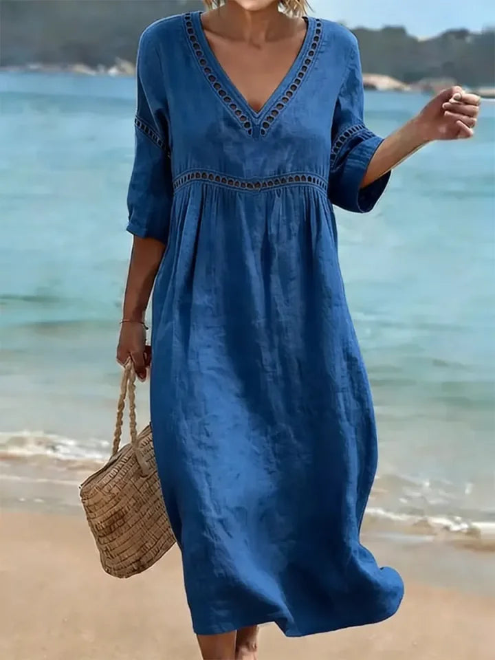 Vestido de mulher em algodão, liso, elegante e casual, para o verão, num estilo retro.