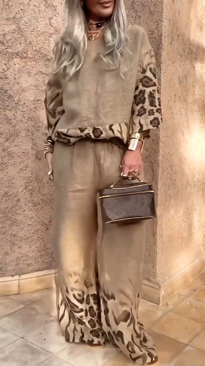 Fato casual de senhora em algodão e linho com estampado de leopardo e gola redonda