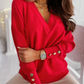 Blusa de mulher elegante com botões e decote em V