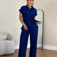 Um conjunto elegante com atilhos frontais