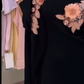 Vestido de verão para mulher com estampado de flores e cor sólida