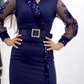 Vestido de tule com decote em V e lantejoulas