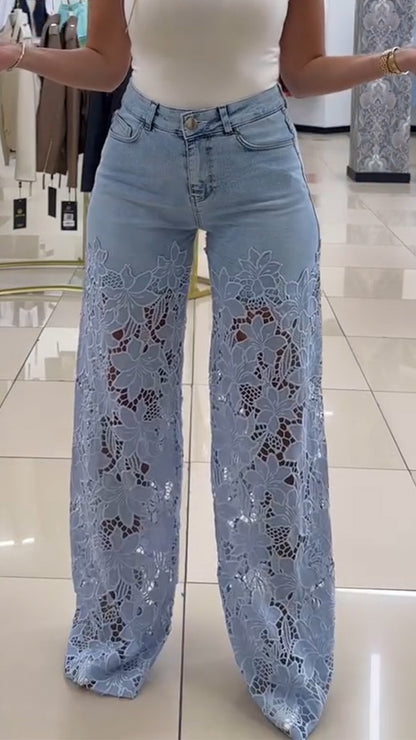 Calça de ganga feminina com patchwork e renda vazada