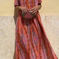 Vestido casual para mulher com decote em V e estampado vertical e racha