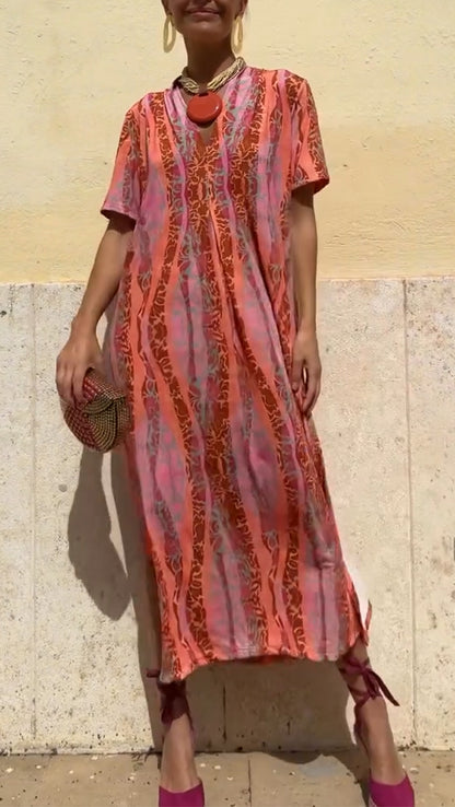 Vestido casual para mulher com decote em V e estampado vertical e racha