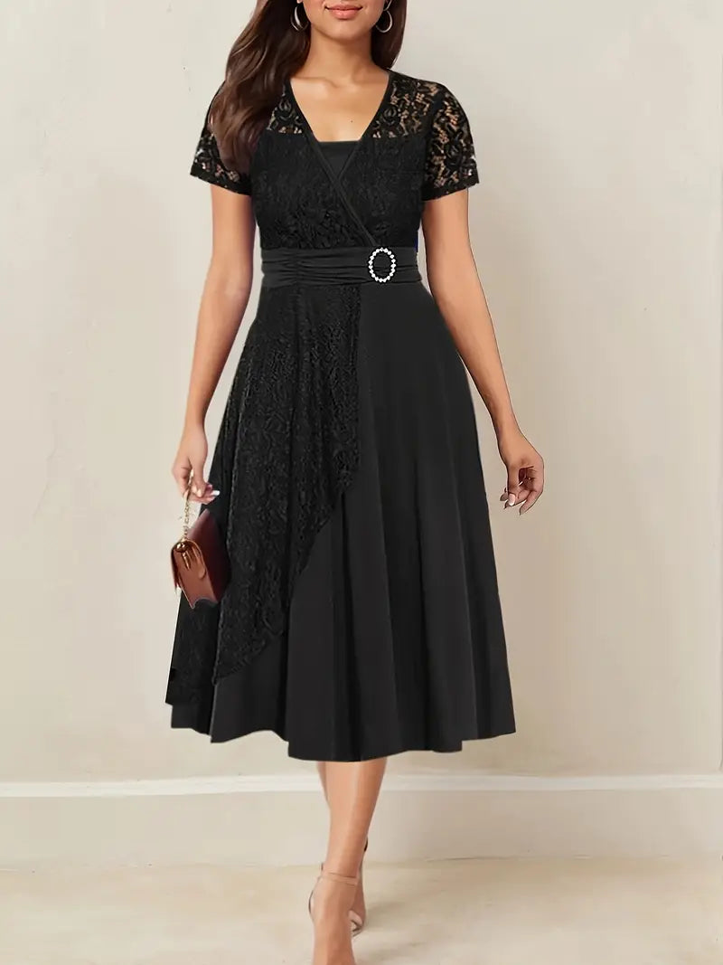 Vestido elegante de renda para mulher com decote em V
