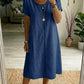 Vestido casual em linho e algodão com patchwork vazado e fitas