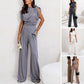 Conjunto elegante de duas peças para mulher em cor sólida
