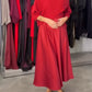 Conjunto de duas peças: camisola de malha e vestido tipo *slip dress* de cetim para mulher