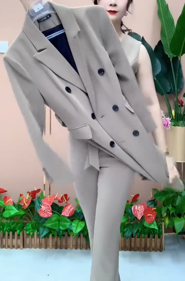 Conjunto de roupa de trabalho de três peças para mulher: colete + calças + casaco