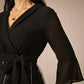 Vestido midi bordado com lantejoulas douradas