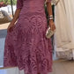 Vestido elegante para mulher com decote redondo e recortes