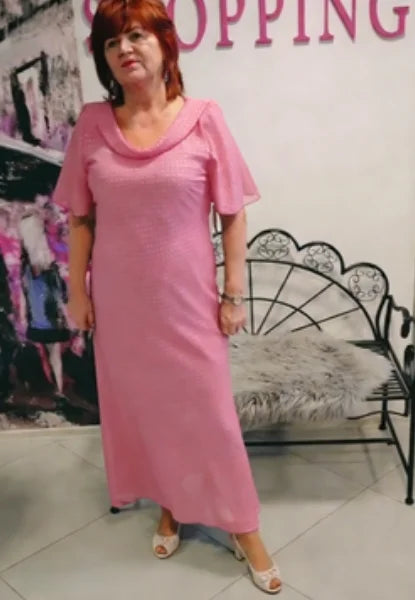Vestido em chiffon com decote em V e strass