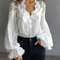 Blusa com decote em V e aplicações em renda