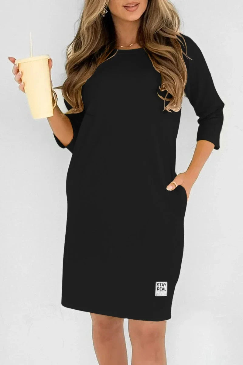 Vestido de mulher em algodão com decote redondo