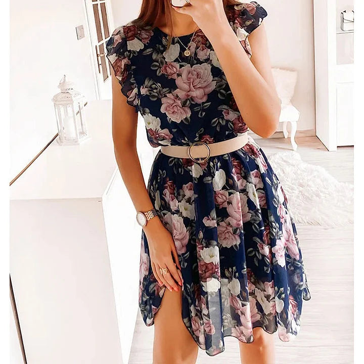 Vestido de mulher em chiffon floral com folhos e mangas
