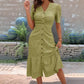 Elegante vestido midi de renda com decote em V, mangas abalonadas e folhos.
