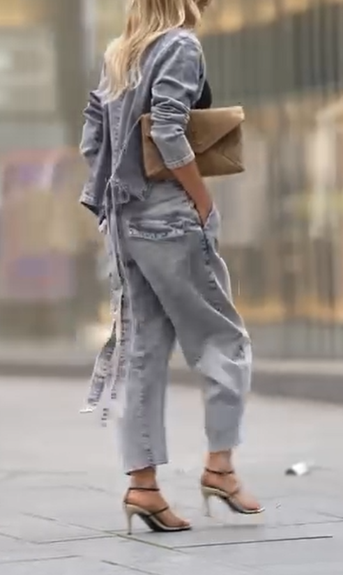 Conjunto casual de menina com gola redonda e calças