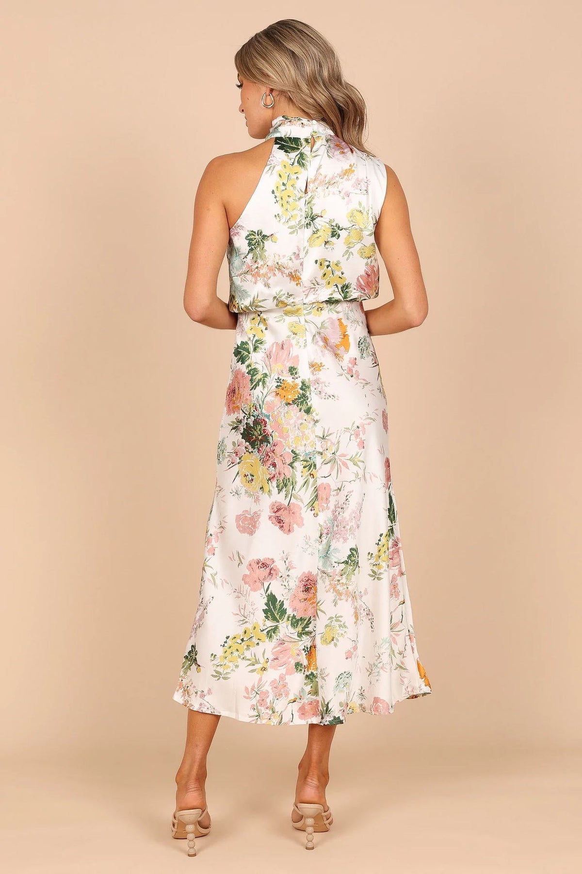 Vestido comprido com decote halter e estampado floral