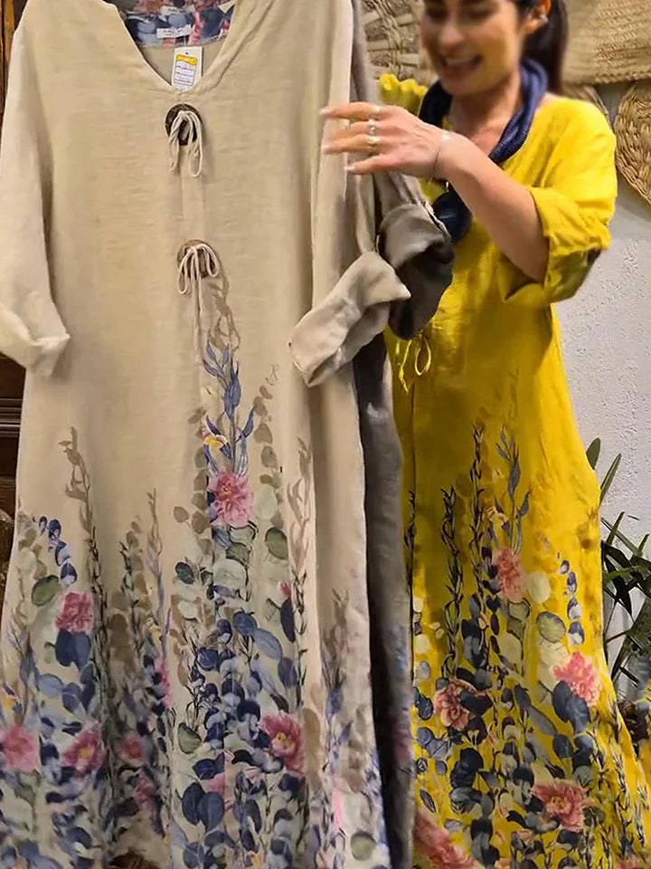Ramo de senhora com flores, vestido solto de linho
