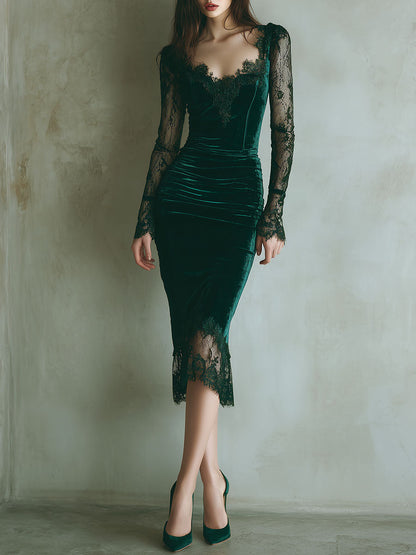Vestido elegante em veludo verde com mangas compridas em renda