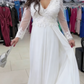 Vestido com racha e detalhes em renda