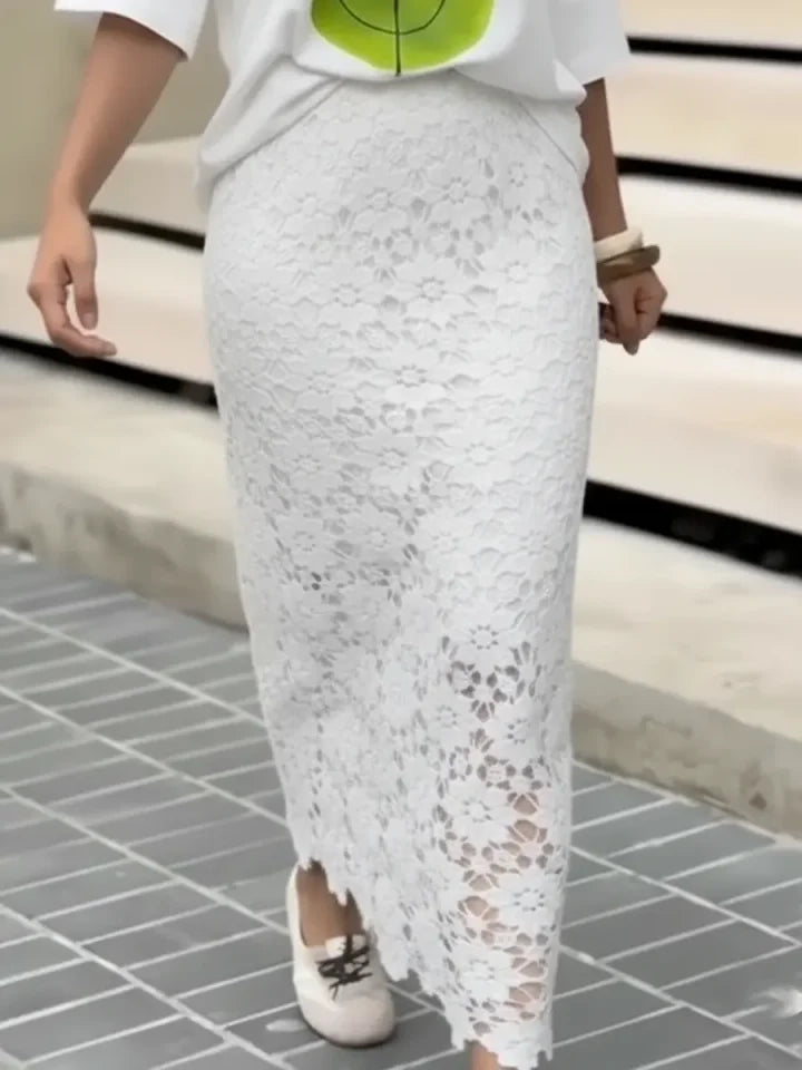 Elegante saia feminina de renda vazada e corte justo
