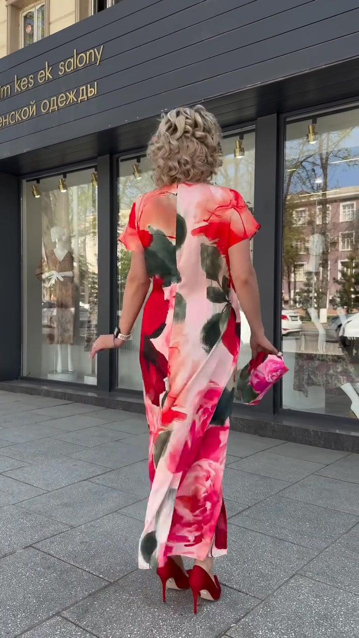 Vestido comprido elegante com estampado floral para mulher
