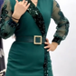 Vestido de tule com decote em V e lantejoulas