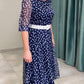 Vestido de manga curta em chiffon com bolinhas