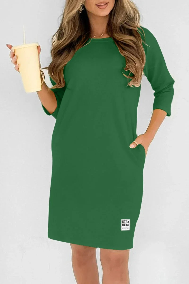 Vestido de mulher em algodão com decote redondo