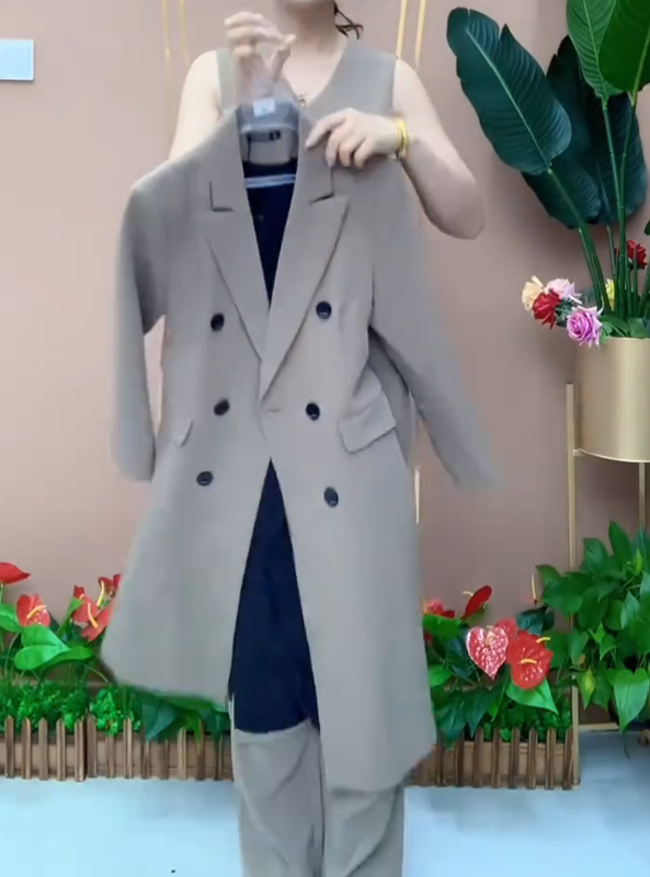 Conjunto de roupa de trabalho de três peças para mulher: colete + calças + casaco