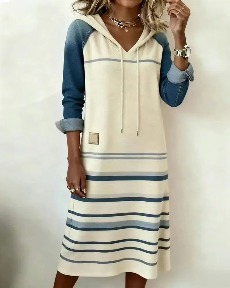 Vestido com capuz às riscas e colorido