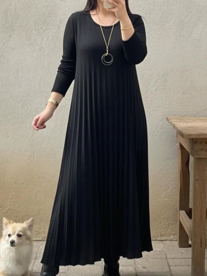 Vestido elegante de malha plissada em cor sólida