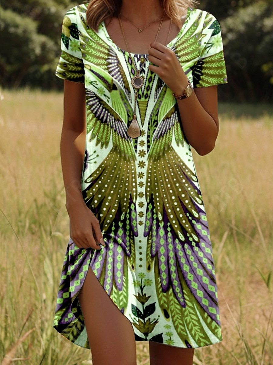 Vestido estampado com gola redonda e manga curta