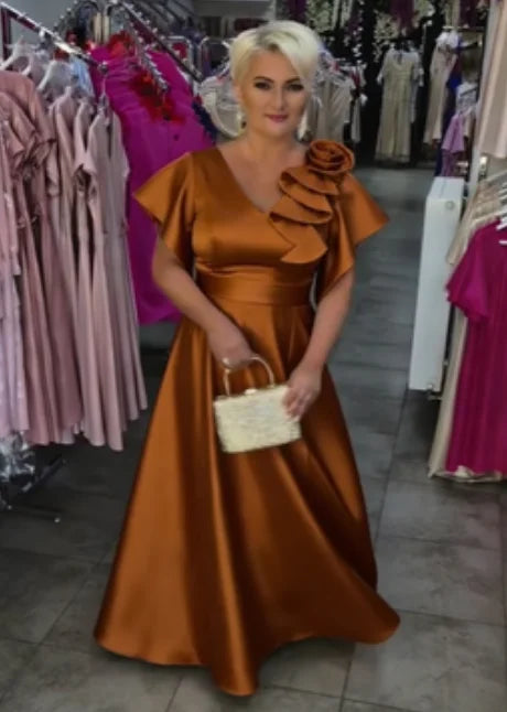 Vestido comprido com decote em V e estampado floral 3D