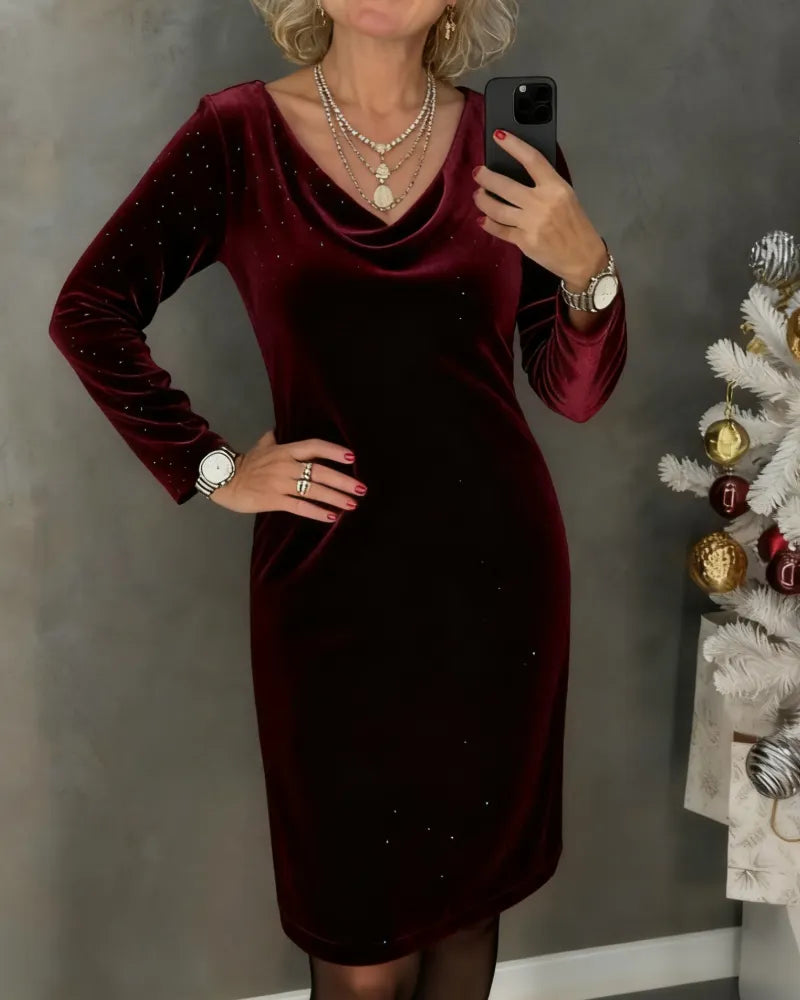 Vestido feminino simples e brilhante