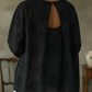 Camisa romântica com bordado floral vazado