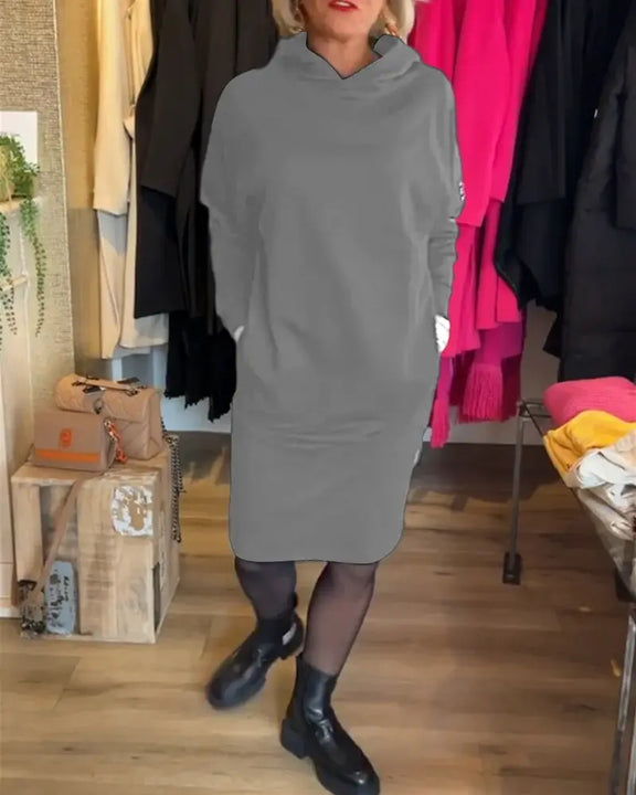 Vestido casual com capuz e bolsos