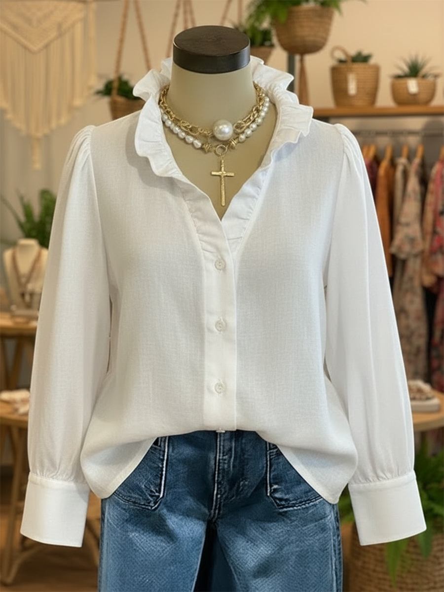 Camisa vintage romântica com decote em V franzido em mistura de linho e algodão.