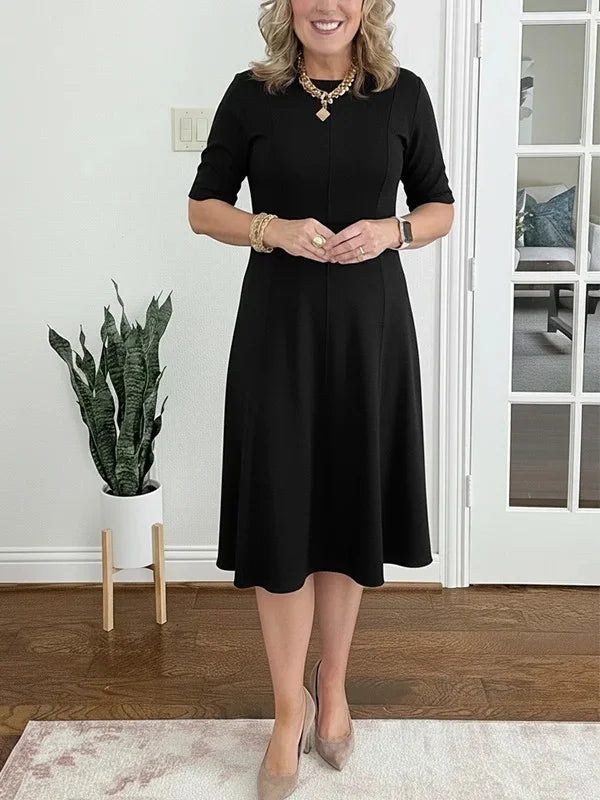 Vestido midi liso com mangas 3/4 e decote redondo