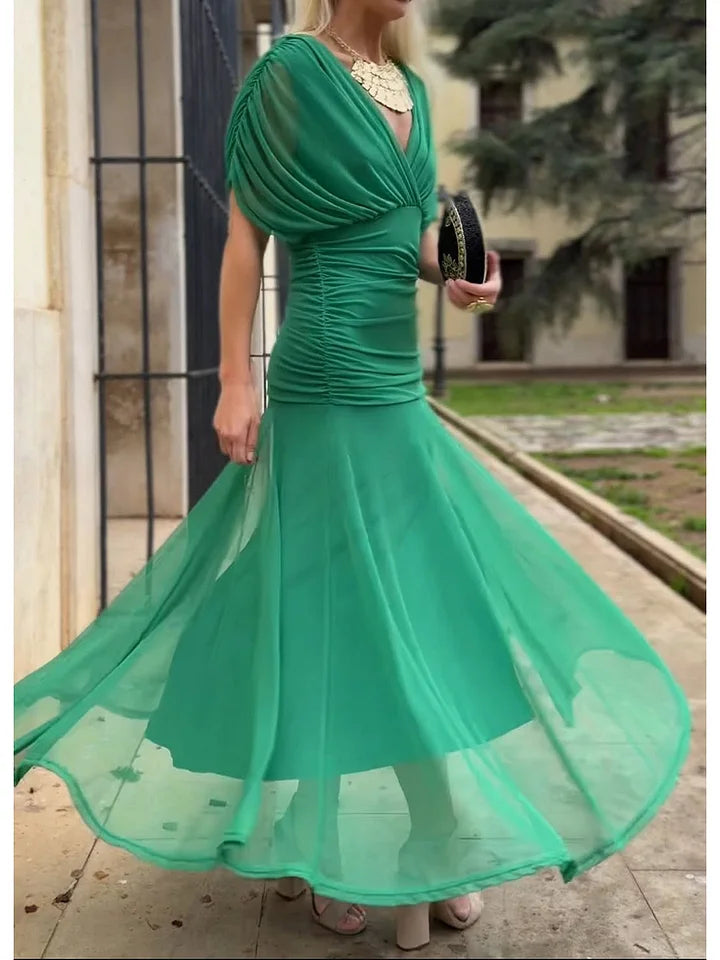 Vestido elegante de chiffon para mulher