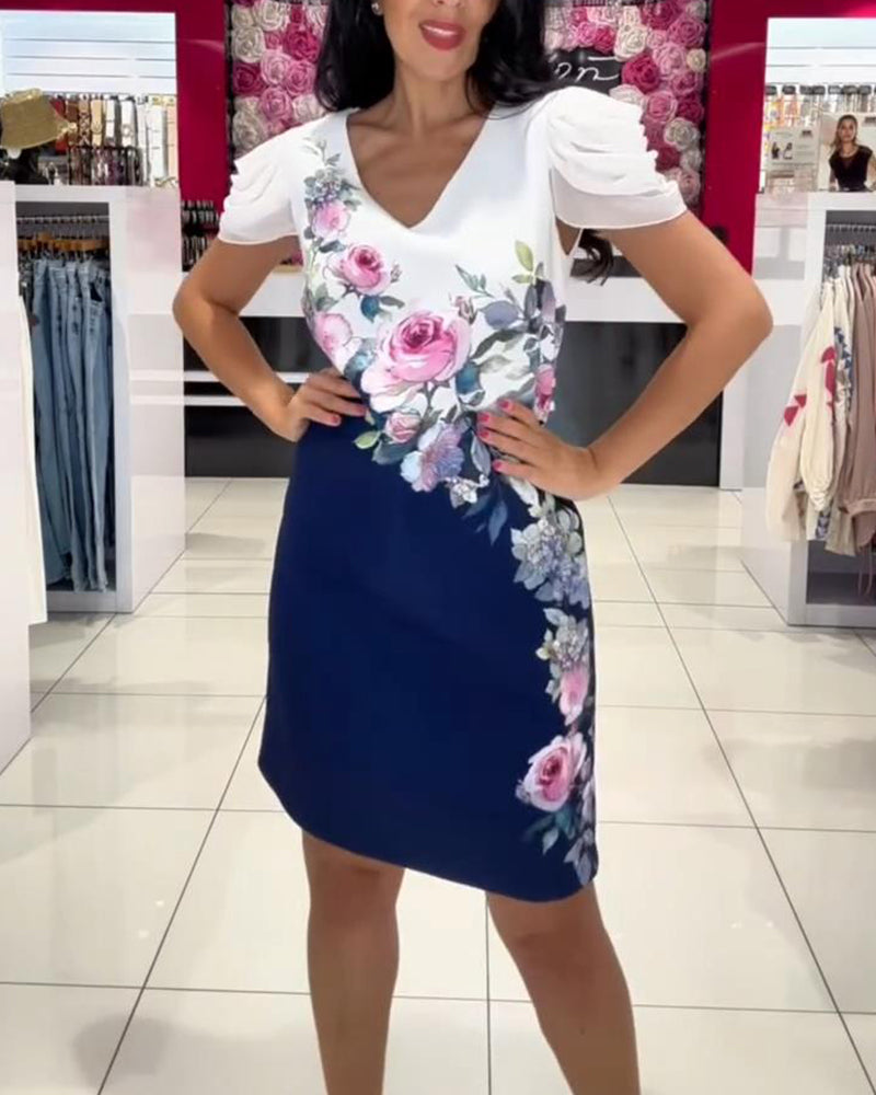 Vestido floral com decote em V
