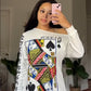 Vestido de menina com estampado de carta de baralho e ombros caídos